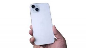 iPhone 15 本体 背面 ブルー