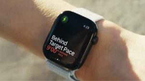 Apple Watch Series 10を腕に装着している様子。