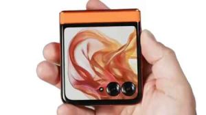 motorola razr 50 オレンジ 折りたたみ 外観