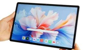 Lenovo Yoga Tab Plus 前面 外観