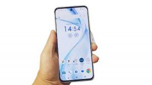 arrows Alpha 前面 ホワイト 外観